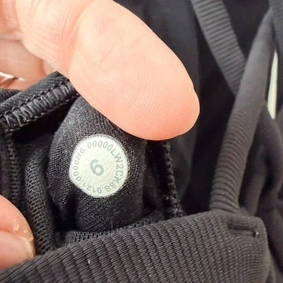 Lululemon Energy Bra High Neck Long Line Rib Black Women’s Size 6 J207 - Picture 5 of 5